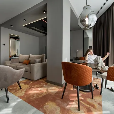 Hotel Zeneva Lux 4*