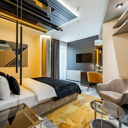 فندق Zeneva Lux 4*