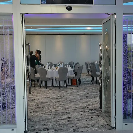 Zeneva Lux 4* كراغوييفاك