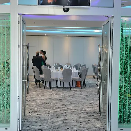 Zeneva Lux كراغوييفاك